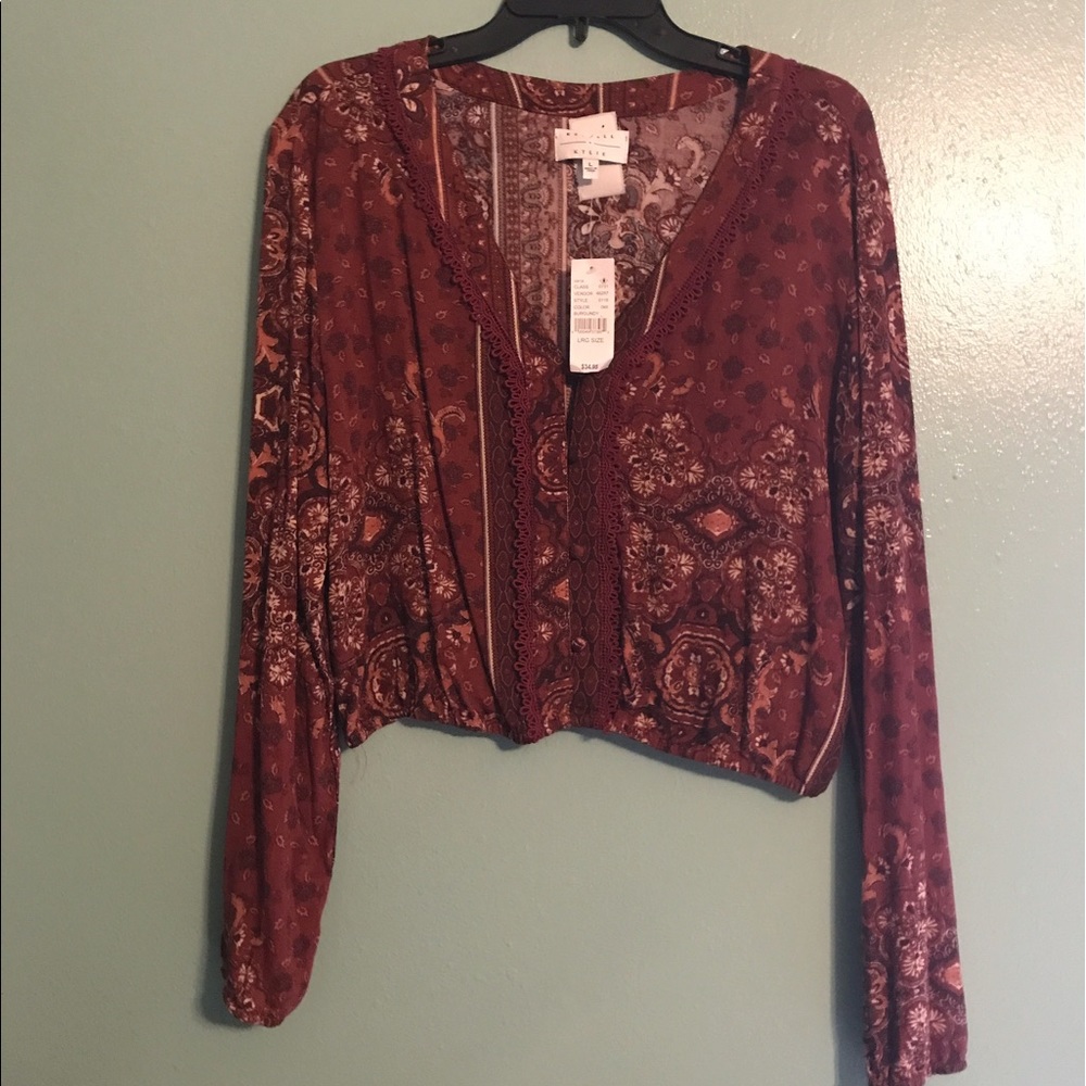 Kendall & Kylie Long-Sleeve Crop Top