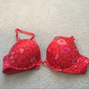 Victoria's Secret Miraculous Plunge bra - size 34B
