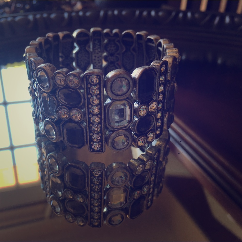 Jeweled stretchy bracelet