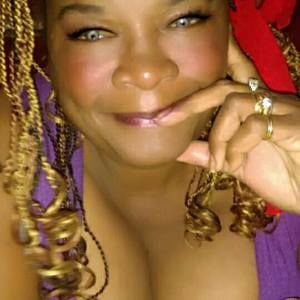 Meet your Posher, Veronica