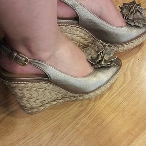 Made in Spain! Beautiful worn once metallic wedges