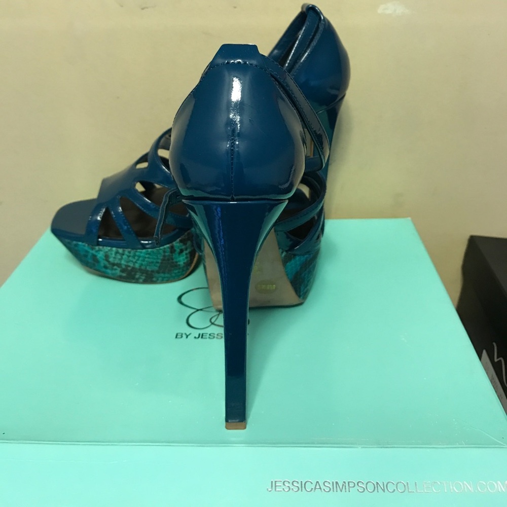 Shoes - Picture 3 of 3