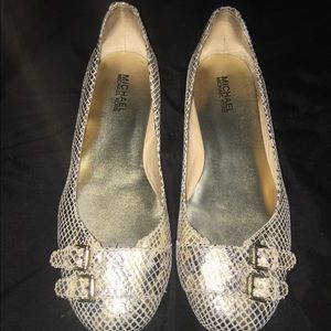 Micheal Kors flats
