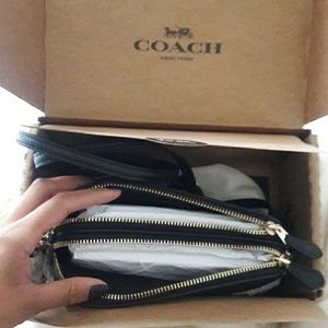 Coach crossbody clutch