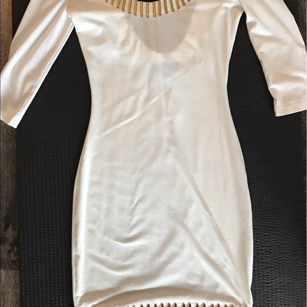 Gorgeous white & gold quarter sleeve dress