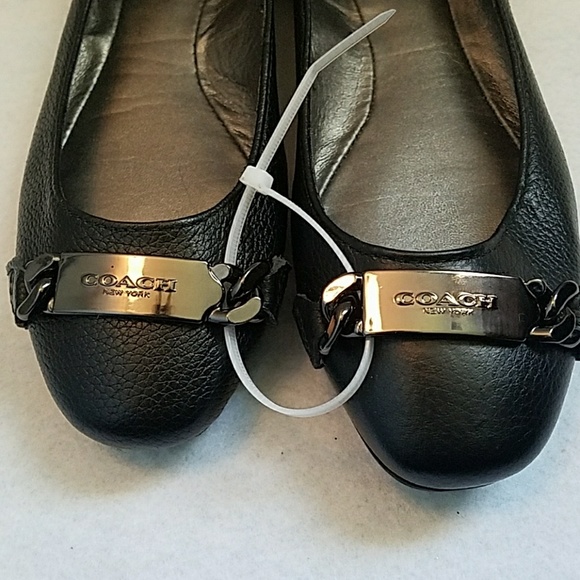 **SOLD**COACH Chelsea Flats - Picture 4 of 4