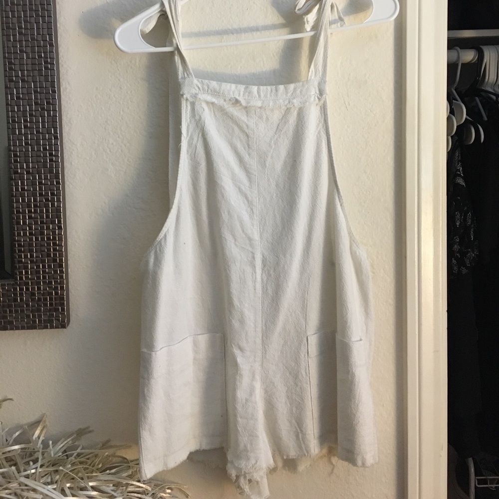 Tiger Mist white overalls