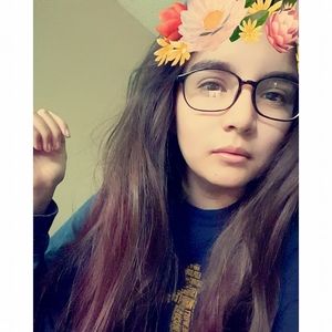 Meet your Posher, Lydia