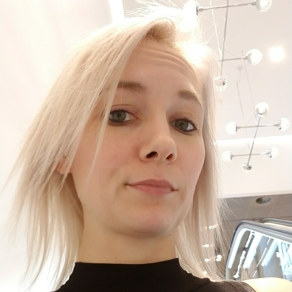 Meet your Posher, Cassandra