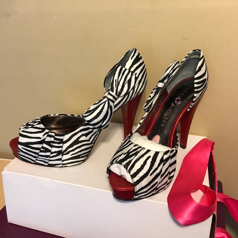 Shoes - Picture 2 of 2