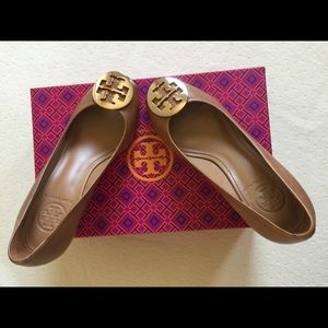 Tory burch Sally 2 peep toe pump Heel Tan Wedges