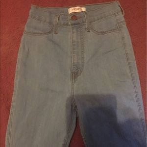 Light wash high waisted skinny jeans