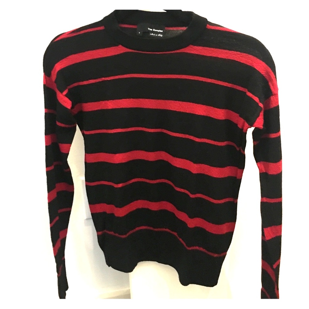 Black and red stripes light sweater