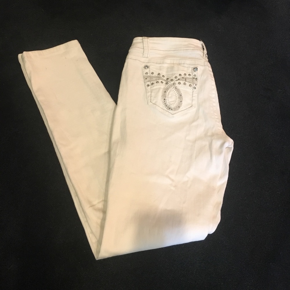 LA Idol White Studded Jeans! Straight leg