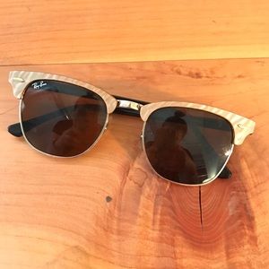 🕶DISCONTINUED RAY-BAN CLUBMASTER SUNGLASSES 🕶
