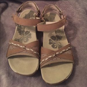 Merrell qform sandals