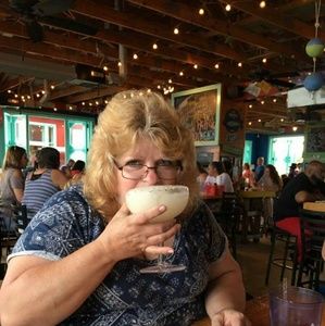 Meet your Posher, Sandy