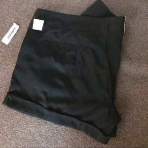 Old Navy Shorts - BNWT Cuffed Lightweight Black Shorts Old Navy Shorts - BNWT Cuffed Lightweight Black Shorts