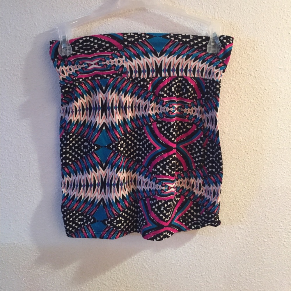 Patterned tight bodycon skirt