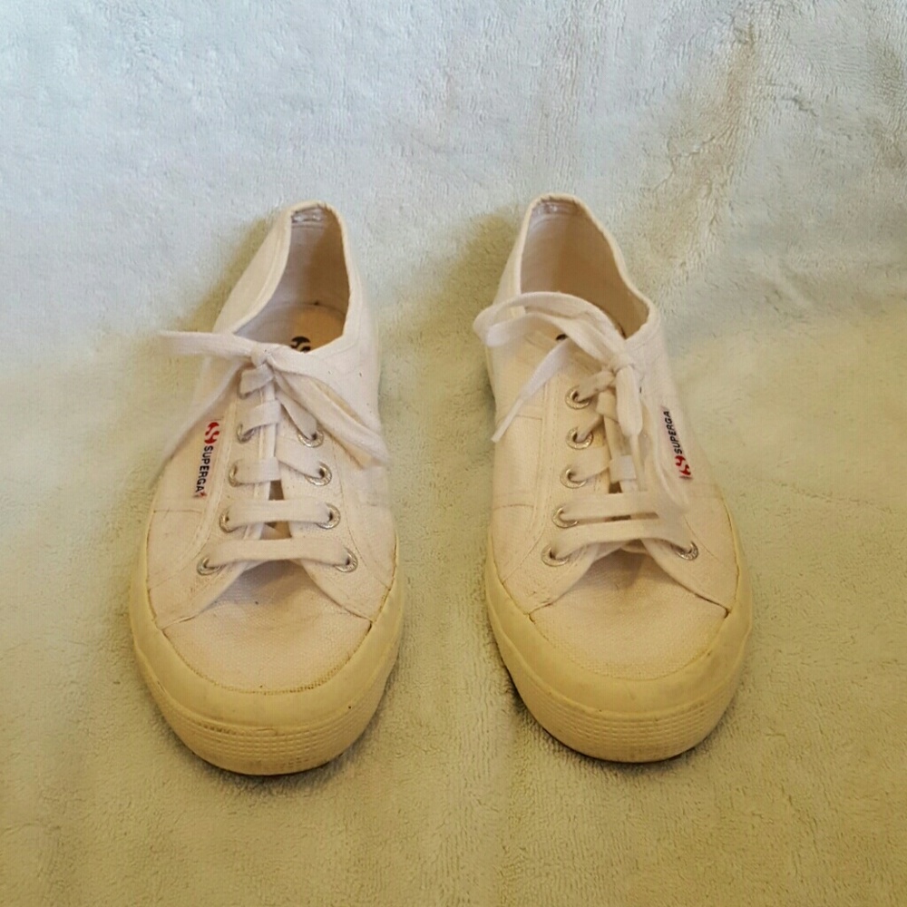 Tennis Shoes