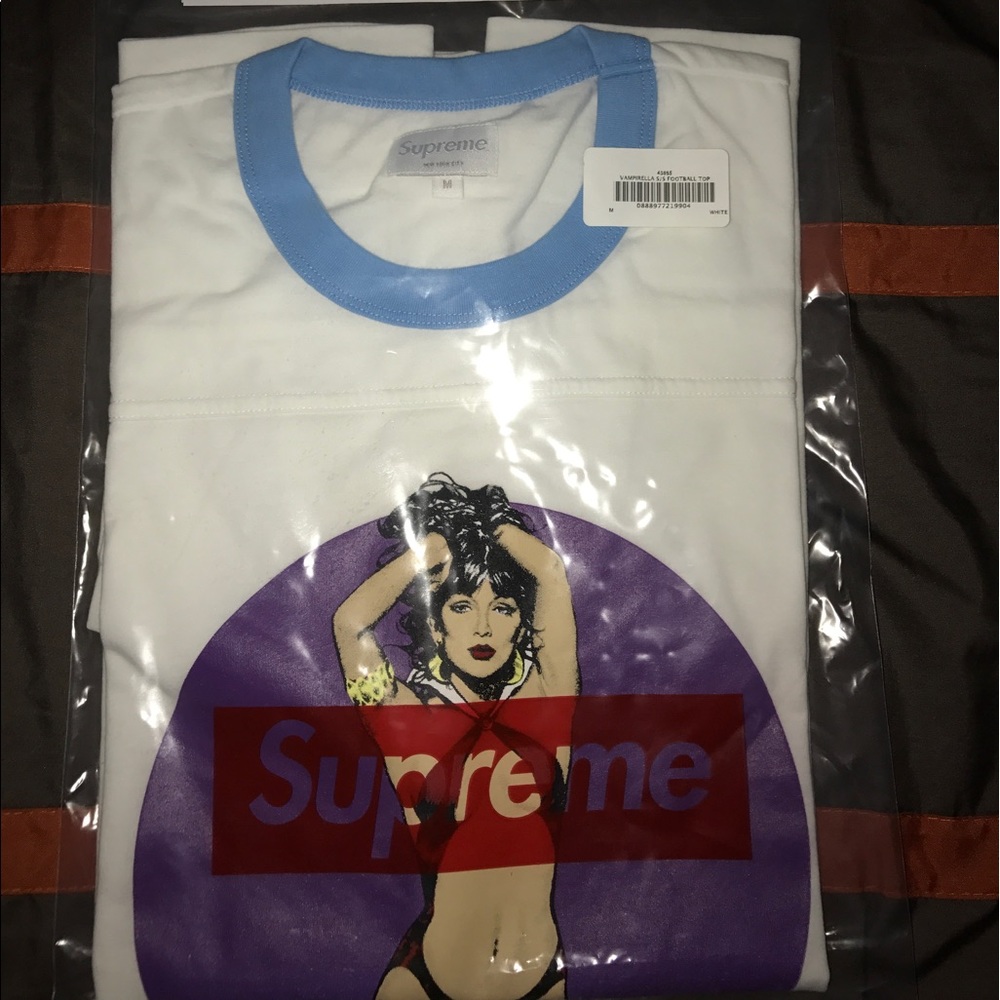 SUPREME Vampirella Football Top (white)