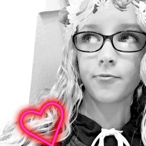 Meet your Posher, Hailey
