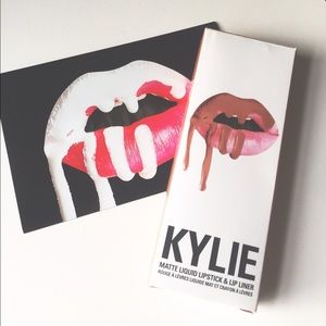 Kylie Jenner lip kit 👄
