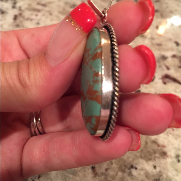 Magnesite Pendant - Picture 2 of 3