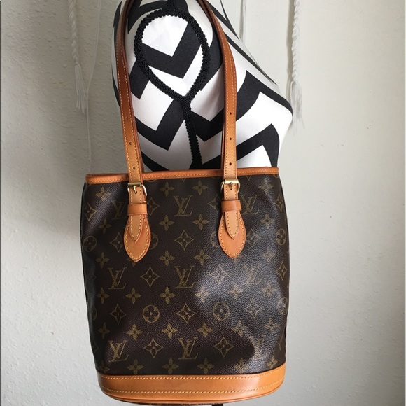 Louis Vuitton Handbags - Authentic Louis Vuitton 2 piece set