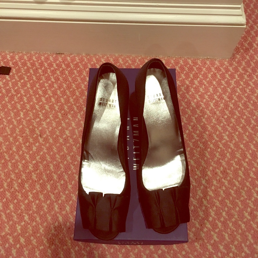 Stuart Weitzman black peep toe pumps; size 8