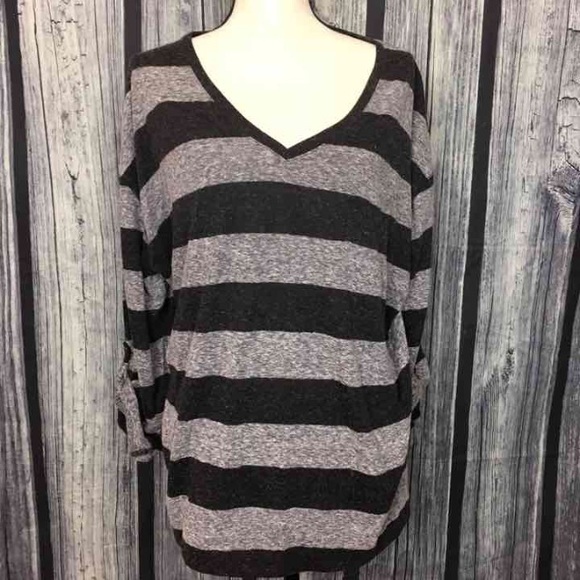 Lane Bryant Tops - Lane Bryant black grey striped  (26,28)