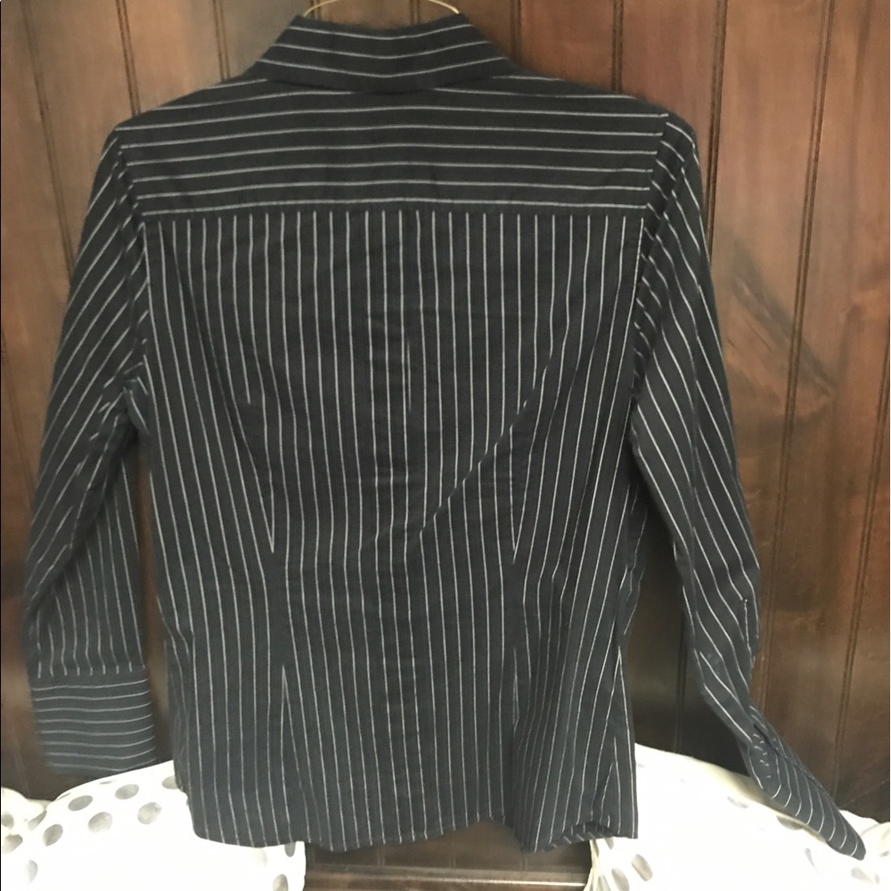 Button up blouse - Picture 3 of 3