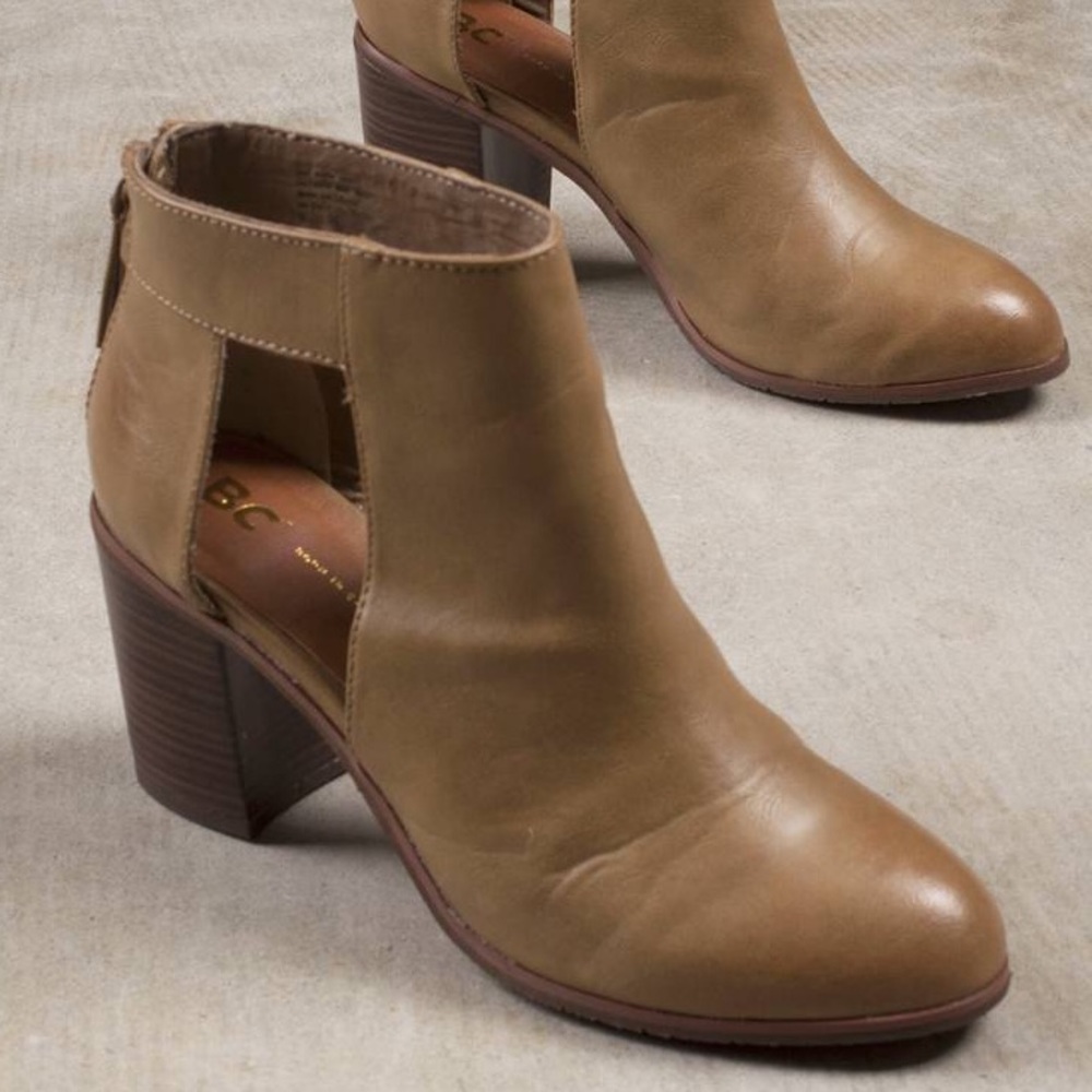 NIB Distressed Vegan Leather Cut Out Ankle Boots - Picture 3 of 6