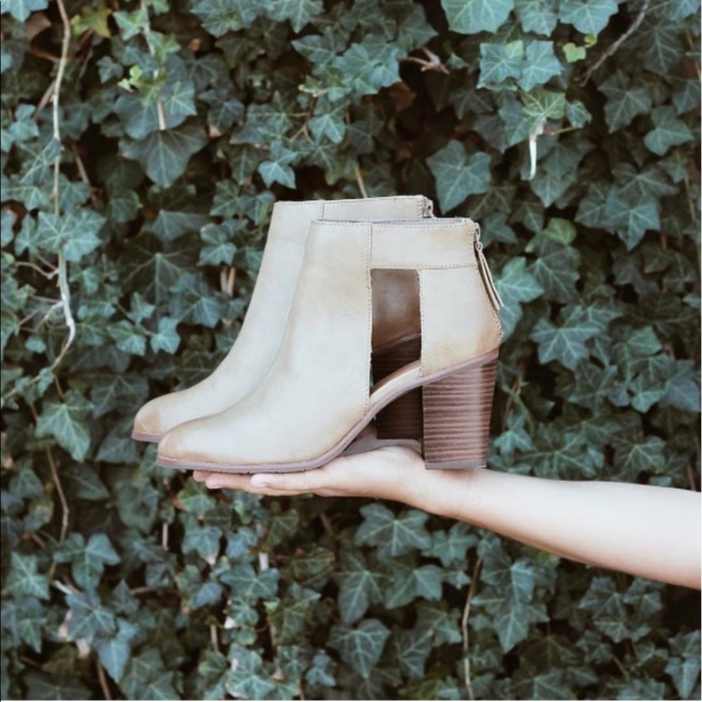 NIB Distressed Vegan Leather Cut Out Ankle Boots - Picture 6 of 6