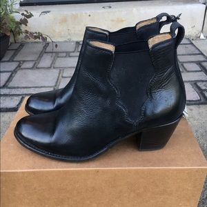 NWT Black Frye Boots