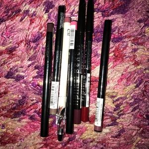 Bundle of lip liners