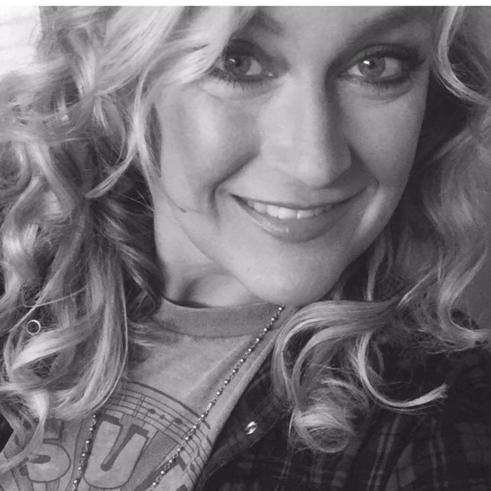 Meet your Posher, Joni