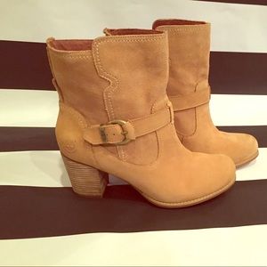 Timberland size 11 suede boots