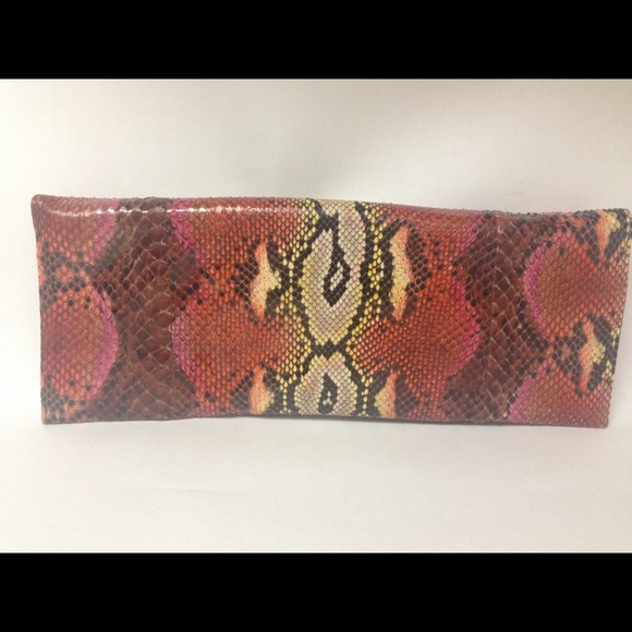 MAISON DU POSH Ring Envelop Python Clutch - Picture 3 of 3