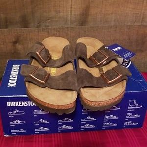 Birkenstock-Arizona Suede (Mocha)