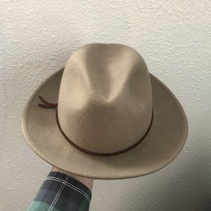 Fedora - Yellow 108