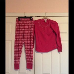 Snowflake patterned pajama top and bottom set