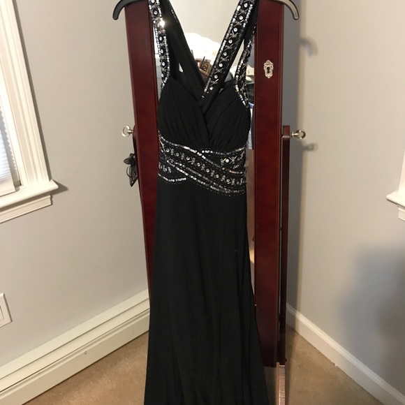 Prom dress - Picture 3 of 4
