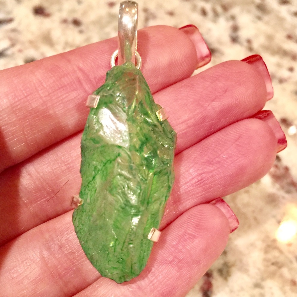Lime Quartz Pendant