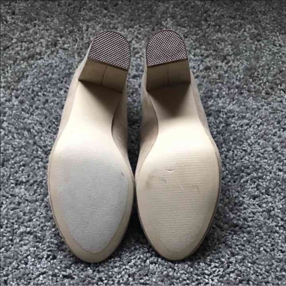 Pumps - Picture 3 of 4