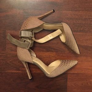 Jessica Simpson Heels