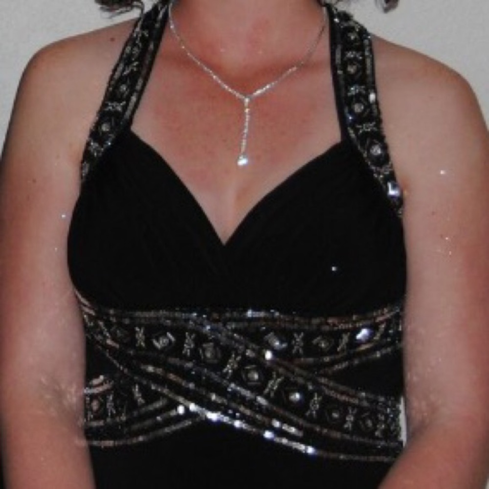Black prom dress - Picture 3 of 5