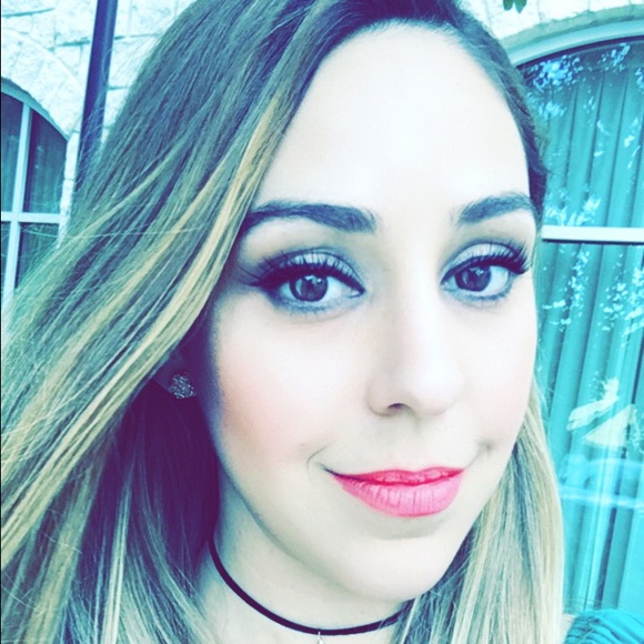 Meet your Posher, Melisa - Picture 3 of 3