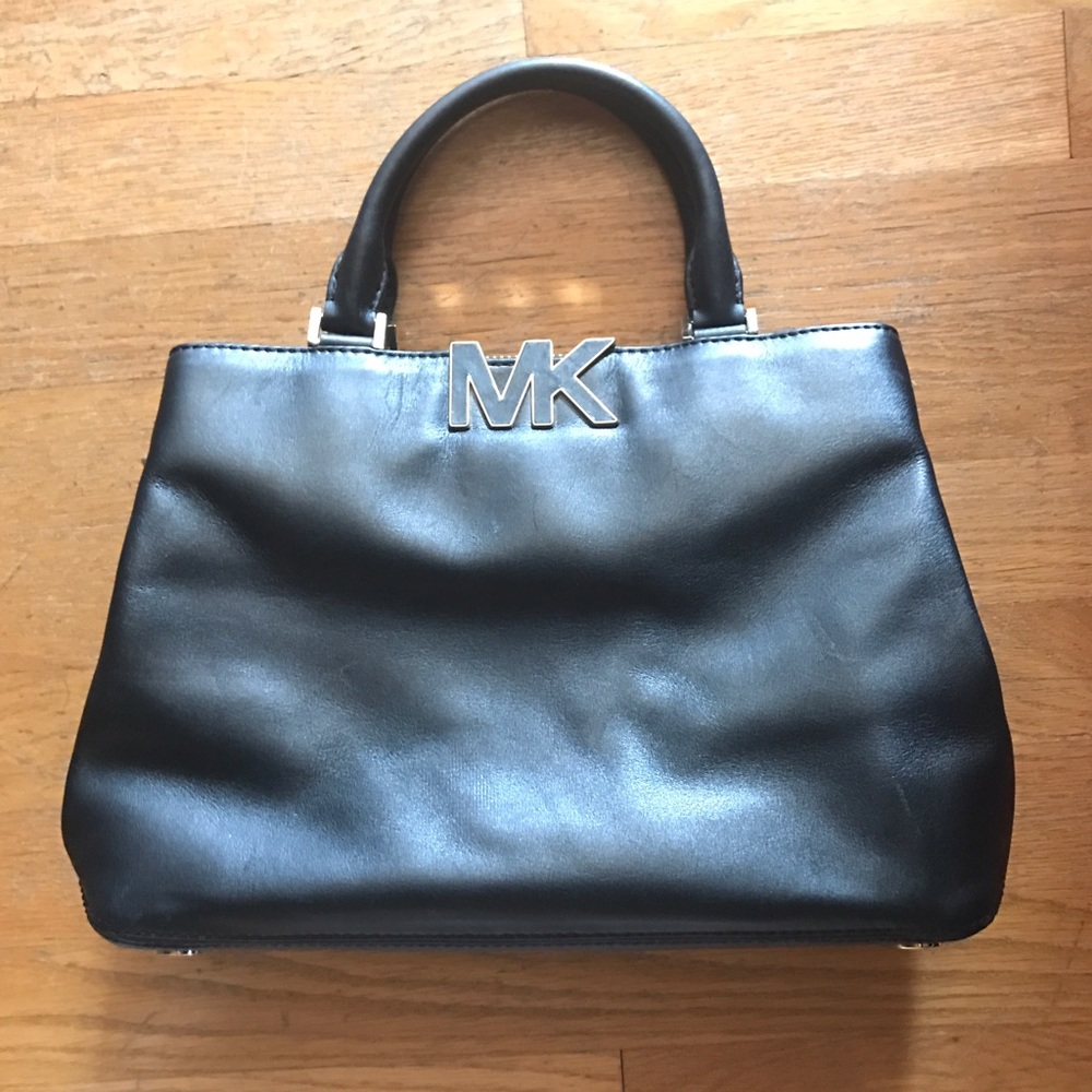🦄✨💖✨🦄DISCONTINUED MICHAEL KORS HANDBAG🦄✨💖✨🦄