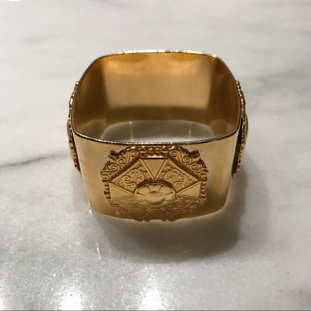 ✨SALE! a.v. max n.y.c. square cuff bracelet gold